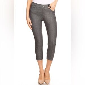 Yelete Women's Grey Classic Solid Capri Pull On Jeggings Size XL(14-16)